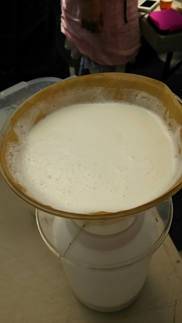 修験deパン。山羊の乳搾り体験。